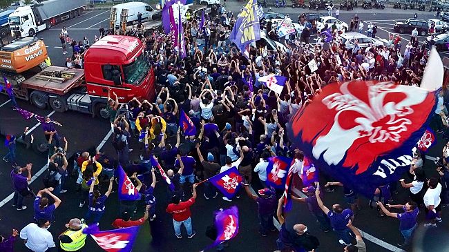 Corteo per lo stadio, Rocco Commisso ringrazia i tifosi viola