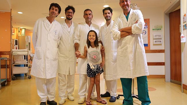 Al Meyer super-intervento per ricostruire l’intestino a una bimba brasiliana