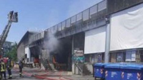 Incendio all'Esselunga di Sesto Fiorentino: il sopralluogo Arpat