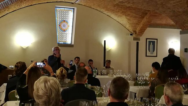 Il vino raccontato da Leonardo Romanelli: dalle anfore al mare