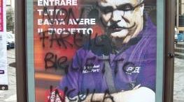 Ataf, imbrattata nuova pensilinea in piazza dell'Unità a Firenze