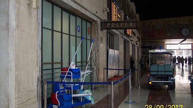 Polizia Ferroviaria a Firenze spostata nel magazzino delle scope