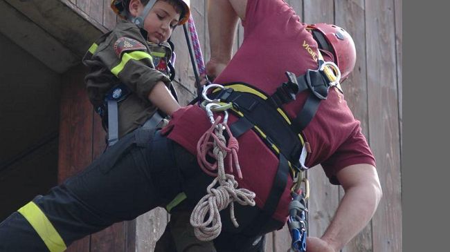 Centro commerciale I Gigli: Pompieropoli 2009