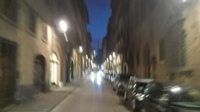 Fiorentini ubriachi danneggiano auto in via Fiesolana