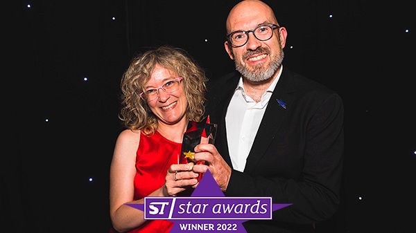 Scuola Leonardo da Vinci compie 45 anni e trionfa per la seconda volta agli ST Star Awards di Londra