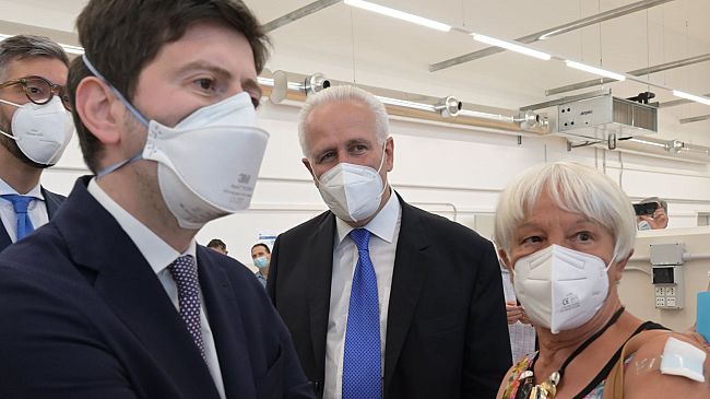 Covid, il ministro Speranza elogia la Toscana