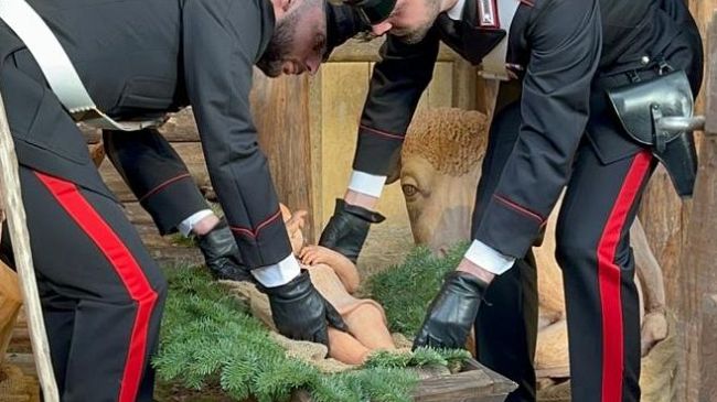 Duomo Firenze: ritrovata la statua del Bambin Gesù trafugata