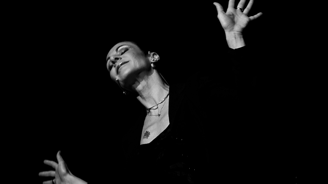 concerti-omaggio-a-edith-piaf-con-la-cantattrice-anna-maria-castelli