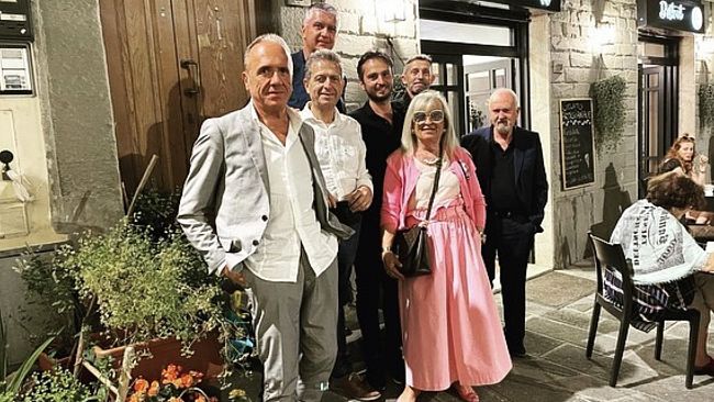 Forza Italia: a Firenze la raccolta di firme per la riforma del fisco