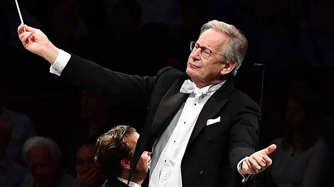 concerto-sir-john-eliot-gardiner-omaggio-a-chi-ha-rinunciato-ai-voucher