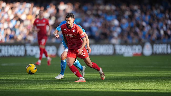 Gli azzurri resistono al tardivo assalto viola