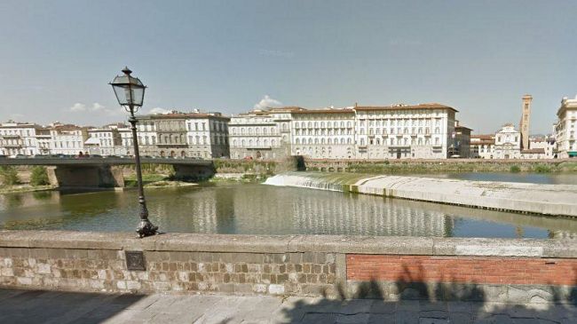 Voragine sul Lungarno: non è la prima volta