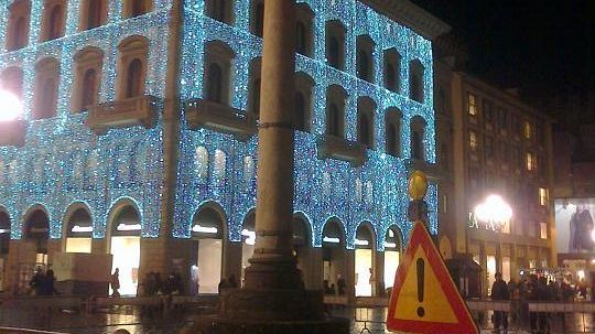 Crolla capitello dall’obelisco di piazza della Repubblica