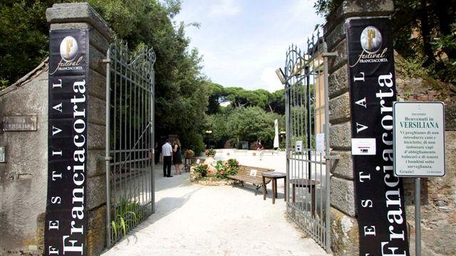 Il Festival Franciacorta inaugura l’estate della Versilia