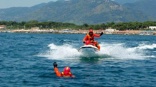 Carrara: per Estate 2009 un Presidio Acquatico di superficie