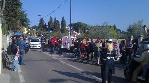 NoTav a Firenze contestato l'AD di Ferrovie, Moretti: ''Sono sempre i soliti''