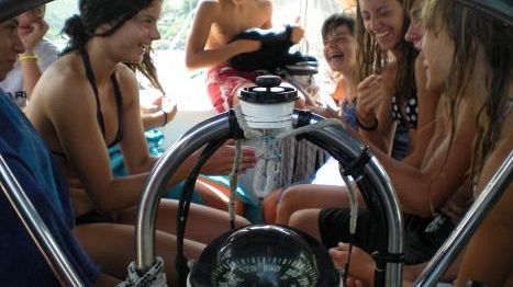 50 ragazzi barca a vela in compagnia di soggetti con svantaggio psichico