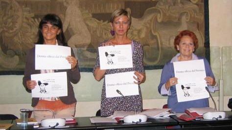 Protesta in aula delle consigliere del Partito Democratico