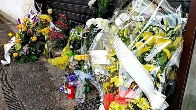 Bottai, l'amore non si ferma: sempre più fiori per Gino Galli