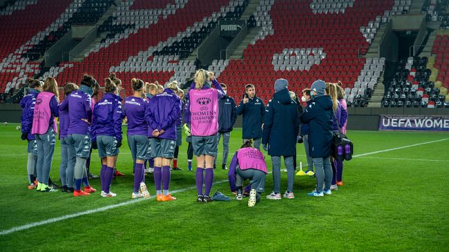 Slavia Praga-Fiorentina per un posto tra le big: diretta streaming alle 14