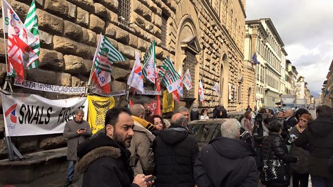 Caos scuola: i sindacati scrivono ai parlamentari