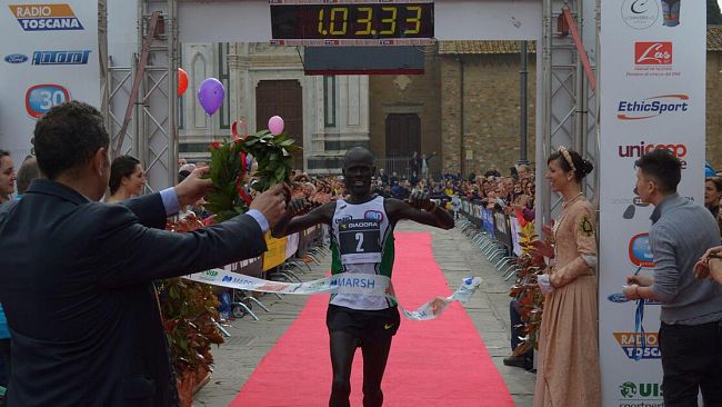 Half Marathon Firenze Vivicittà: vince il keniano Jonathan Kosgei Kanda dell'Atletica Castello