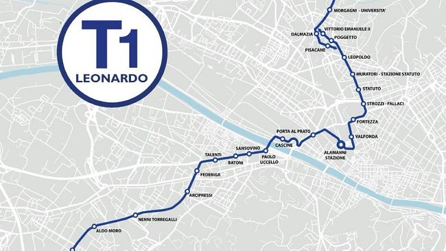 Sorpassa il tram in sella a una bici e viene urtato dal convoglio che arriva in direzione opposta
