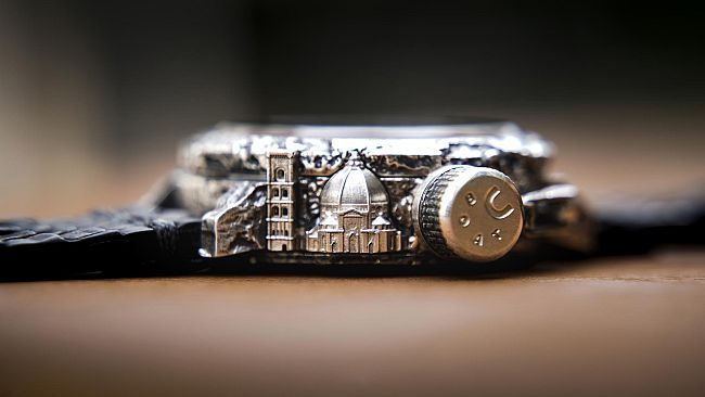 U-BOAT celebra con due orologi il più raffinato artigianato toscano