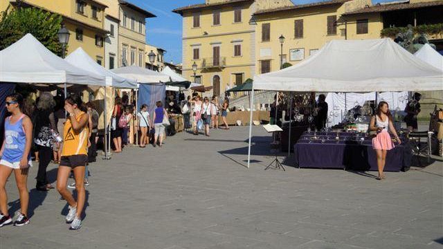 Fiesole, artigianato in piazza