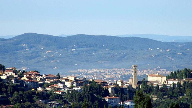“Fiesole che guarda l’Arno”: escursione fra renaioli e antico Borgo