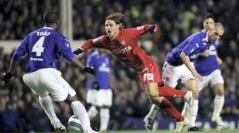 Calcio, Coppa Uefa: il dischetto lancia la Fiorentina ai Quarti