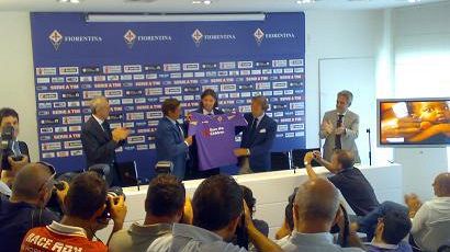 Presentata la nuova maglia viola