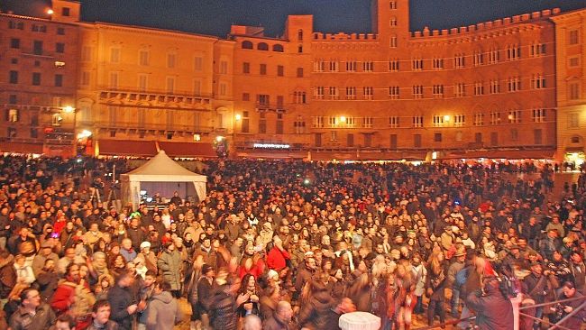 Capodanno all’insegna della musica in piazza