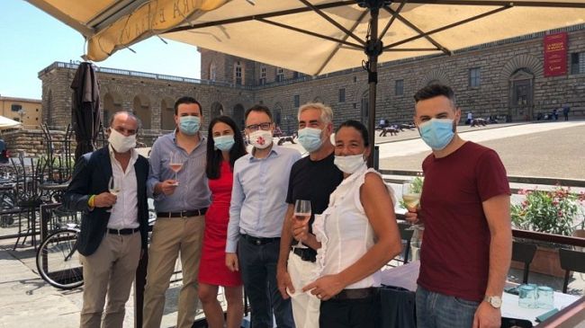 In Piazza Pitti il primo Centro Commerciale Naturale post lockdown