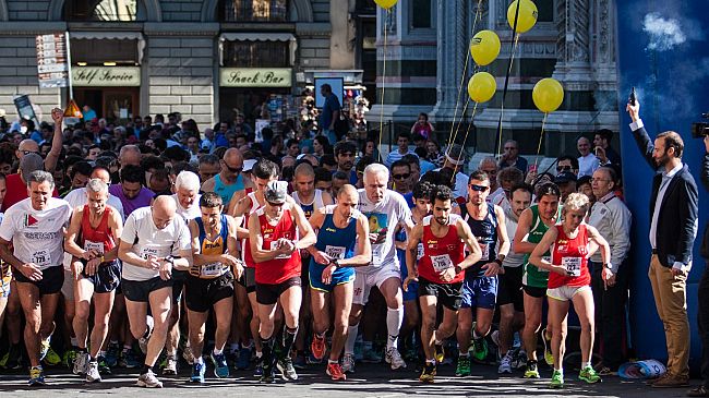 Guarda Firenze: al traguardo in piazza Duomo Abdullamed Lablaida e Caterina Deiana