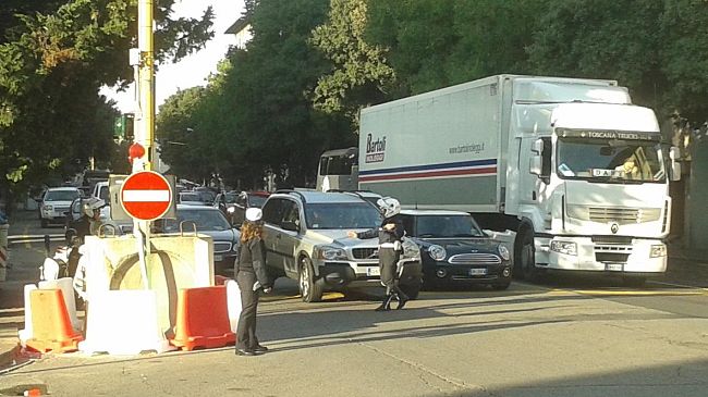Tramvia, taglio degli alberi in viale Morgagni - Video -