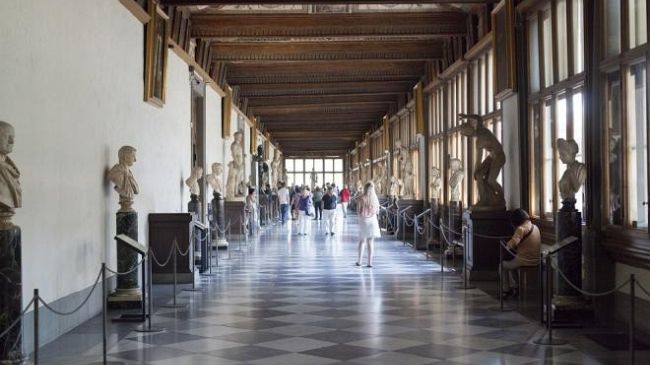 Uffizi 'by night' e itinerari 'da brivido'