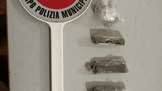 Sequestrato mezzo chilo di marijuana nascosta in una cantina