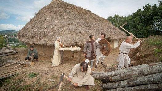 Vivere nel Medioevo: l’archeodromo di Poggio Imperiale