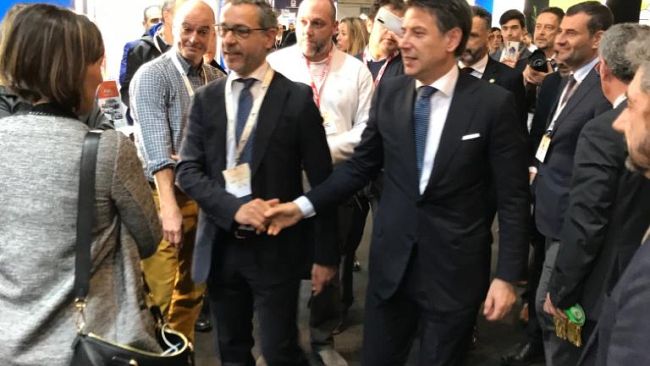 Arezzo: il premier Conte allo stand Anci Toscana