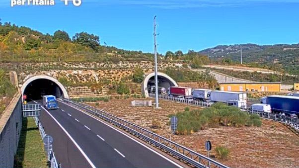A1: incidente oggi in galleria, tratto riaperto alle 17