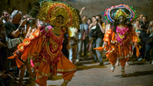 A Certaldo lo spettacolo vive nelle strade