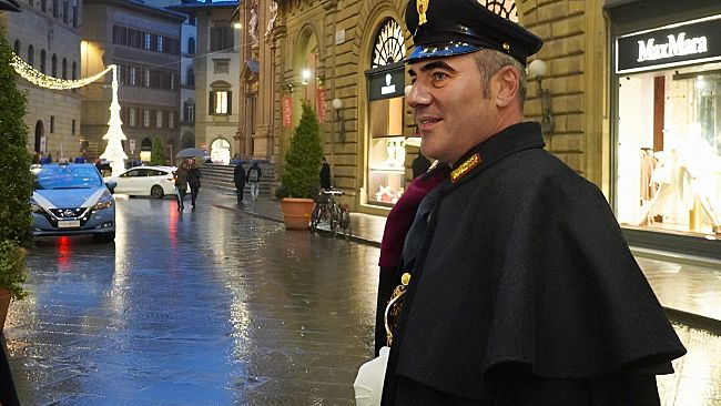 Coppia di poliziotti liberi dal servizio sventa un furto