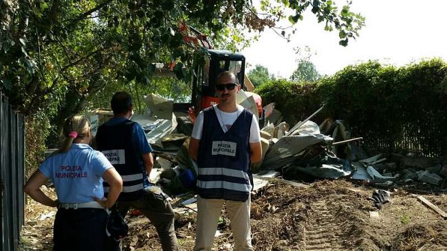 Sgomberi ed aiuti: famiglie allontanate da alloggi abusivi