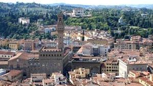 b210231432-dura-la-vita-a-firenze-ma-il-centro-storico-si-riscopre-giovane