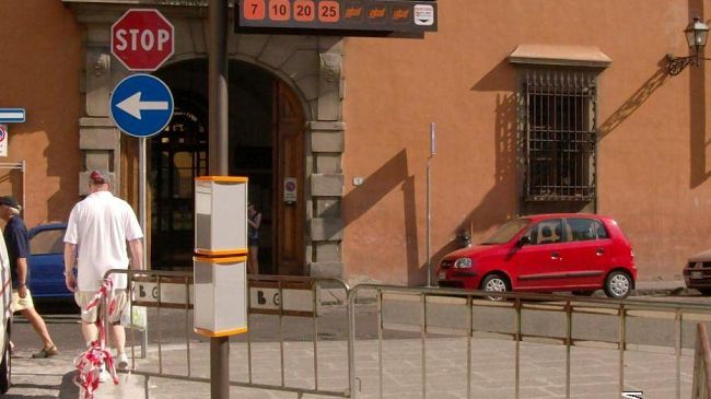Addio ai bus di fronte alla Basilica di San Marco