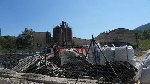 Cava di Paterno, 5 Stelle all'attacco incontrano i cittadini