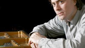 Accademia Musicale Chigiana: the International Prize 2006 to Paul Lewis