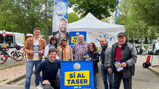 Taser alla Municipale: partecipazione al Gazebo della Lega