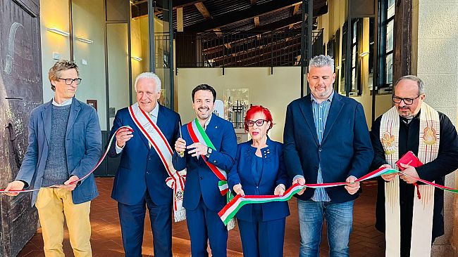 Taglio del nastro per la Limonaia di Villa Montalvo